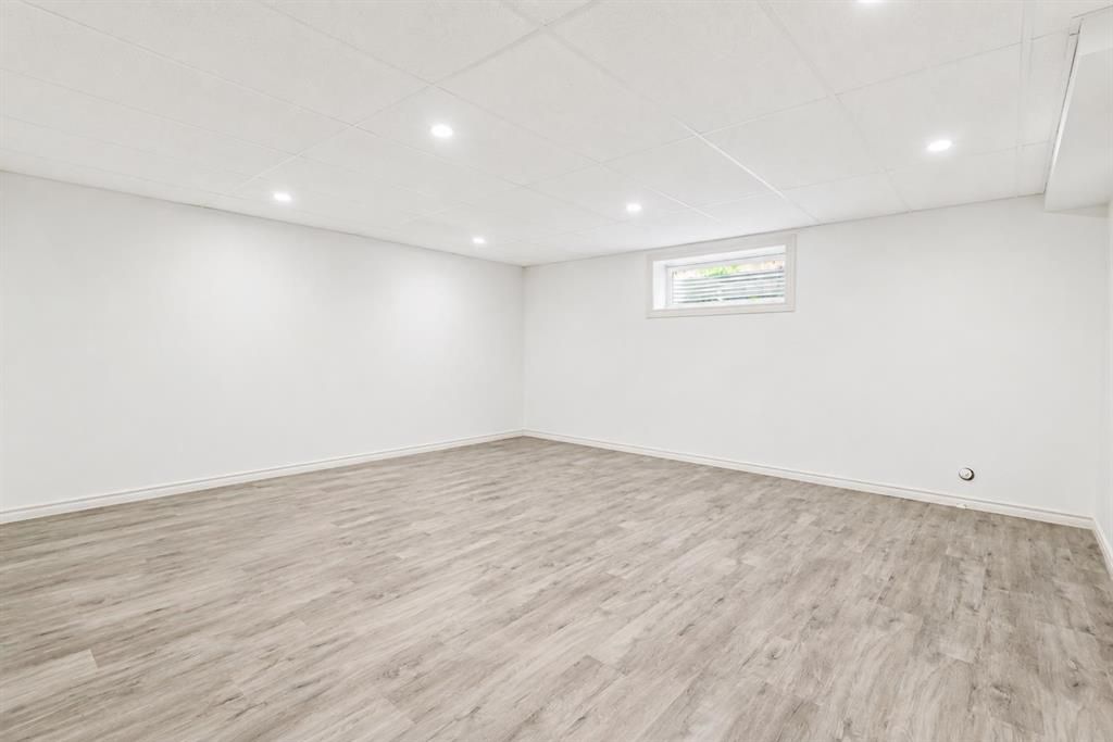 8910 Willow Drive  - Photo 26