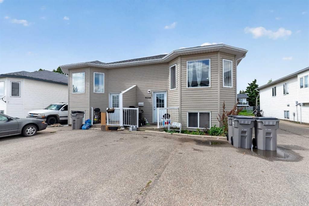 9216 94A Avenue  - Photo 1