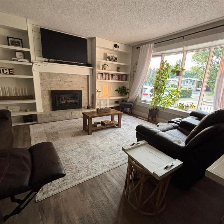 9827 105 Avenue  - Photo 4