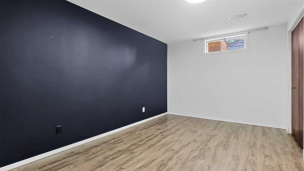 11114 92B Street  - Photo 26