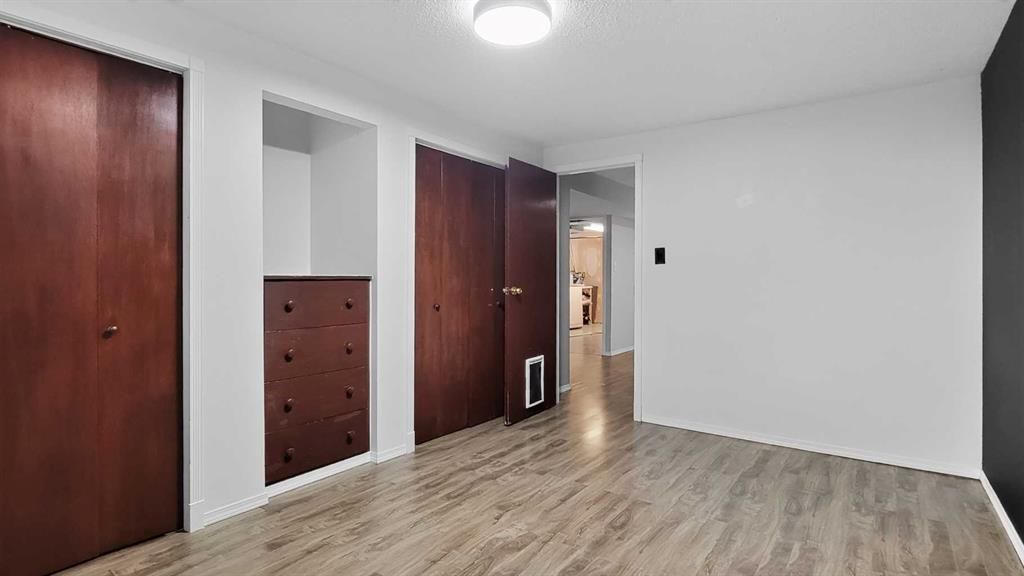 11114 92B Street  - Photo 27