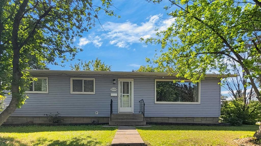 11114 92B Street  - Photo 3
