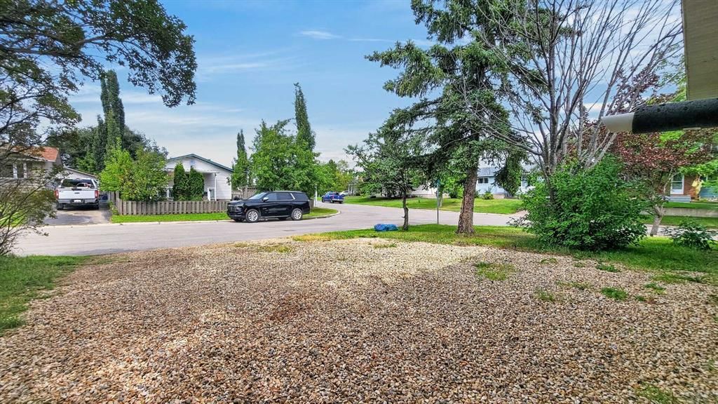 11114 92B Street  - Photo 44