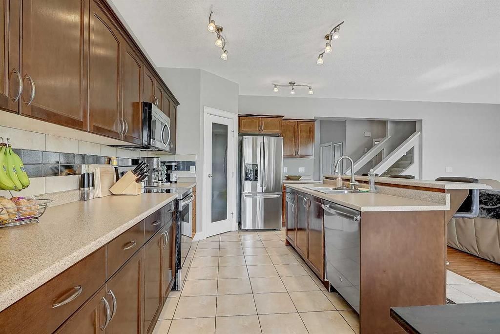 8601 60A Avenue  - Photo 17