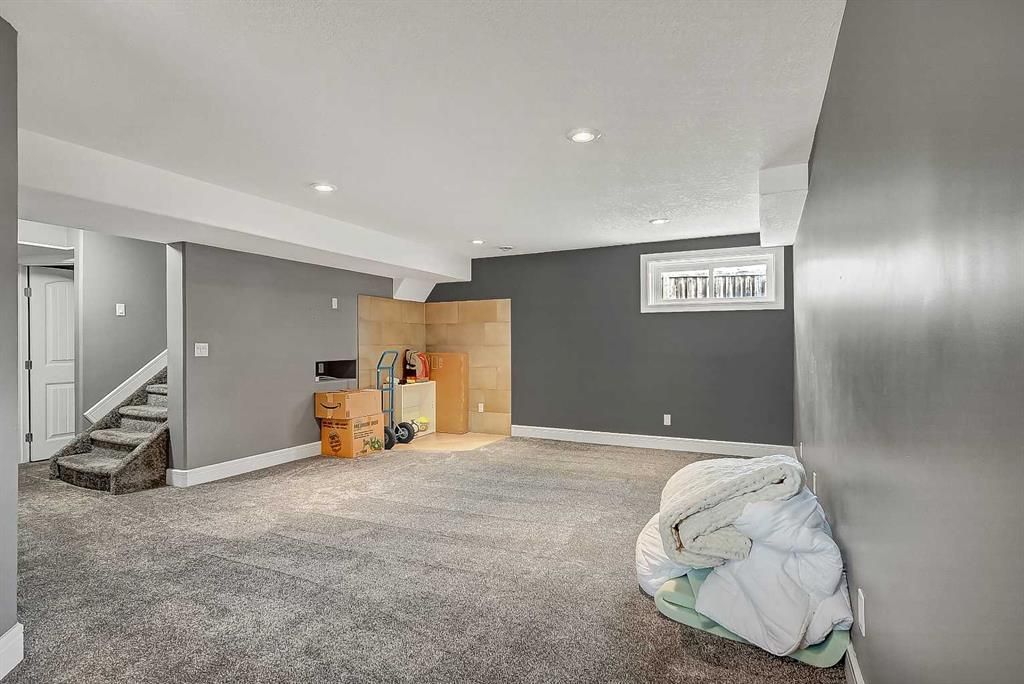 8601 60A Avenue  - Photo 39