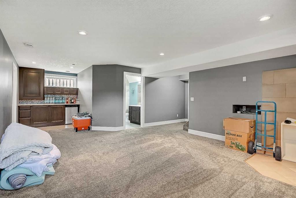 8601 60A Avenue  - Photo 40