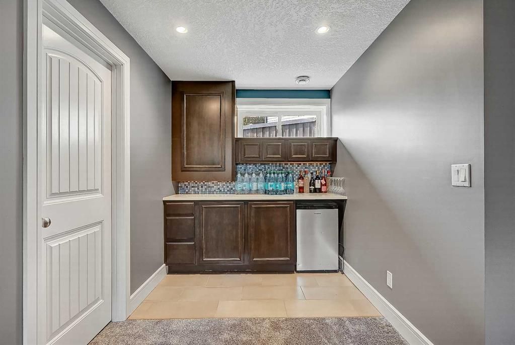 8601 60A Avenue  - Photo 41