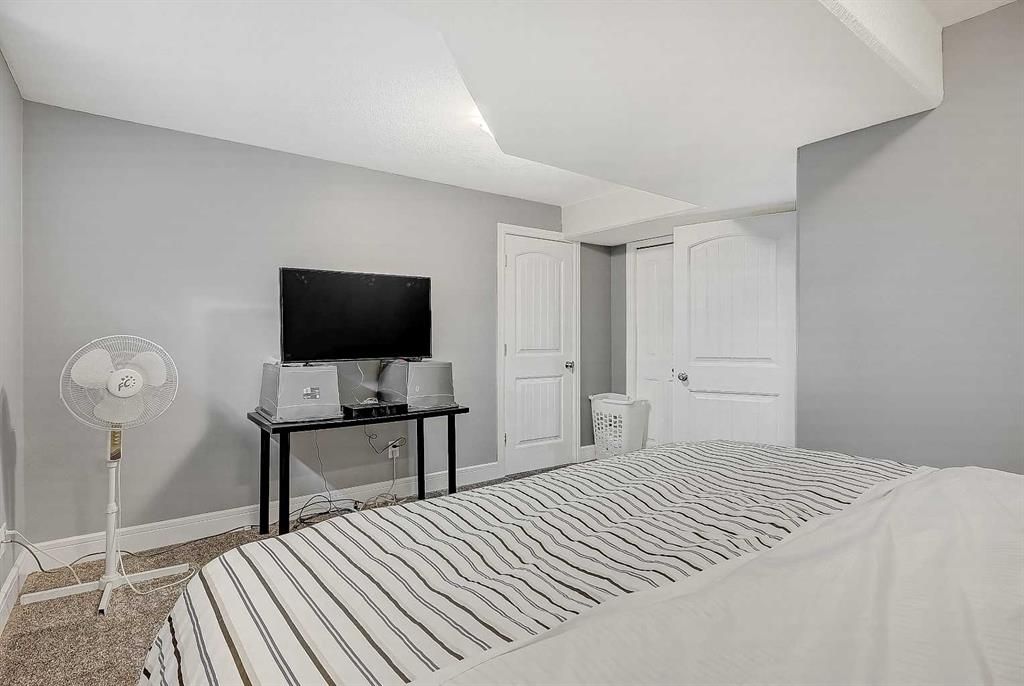8601 60A Avenue  - Photo 44