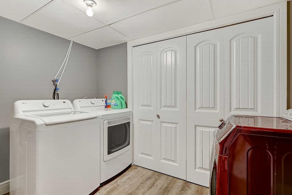 8601 60A Avenue  - Photo 46