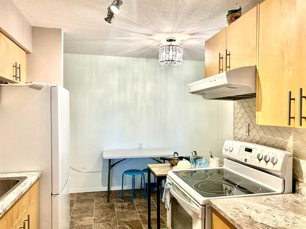 3110, 7201 Poplar Drive  - Photo 8