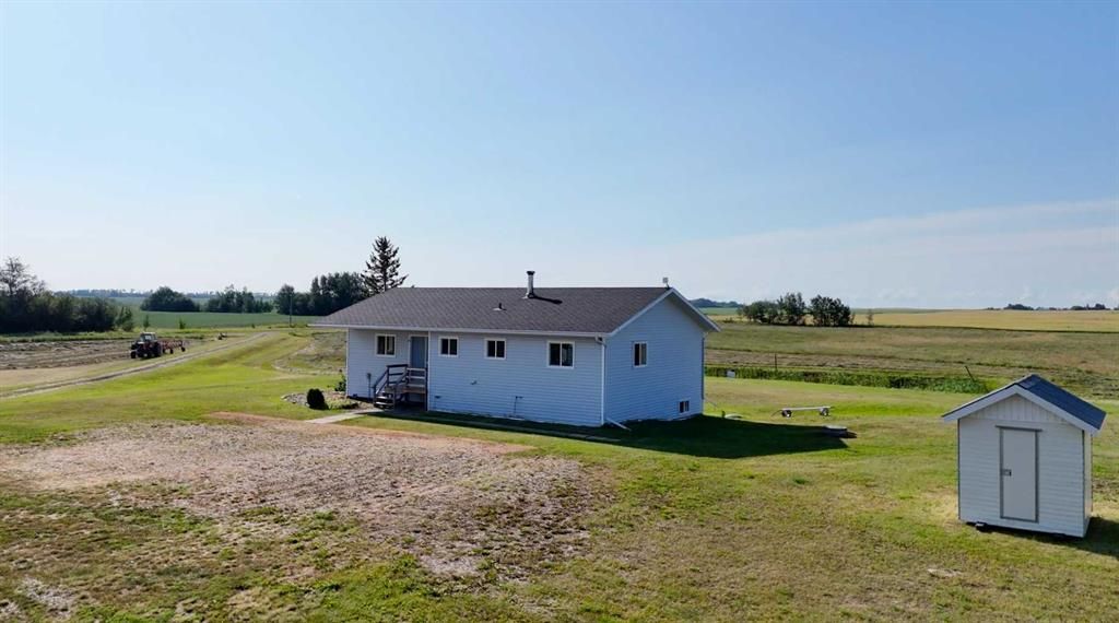 795008 Range Road 44   - Photo 4