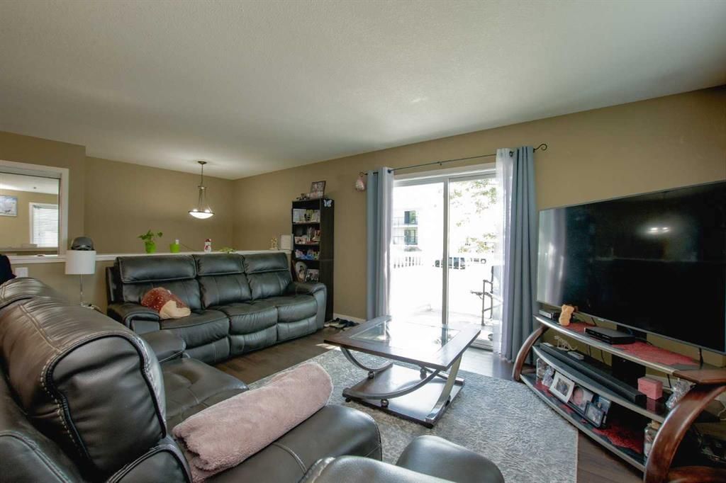 A&amp;B, 10028 104 Avenue  - Photo 8