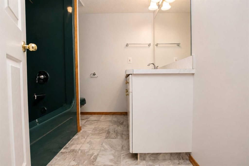 11810 91B Street  - Photo 32