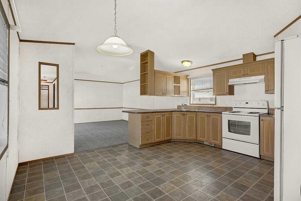 66, 9824 104 Avenue  - Photo 3