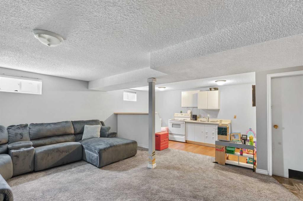9922 83 Avenue  - Photo 13