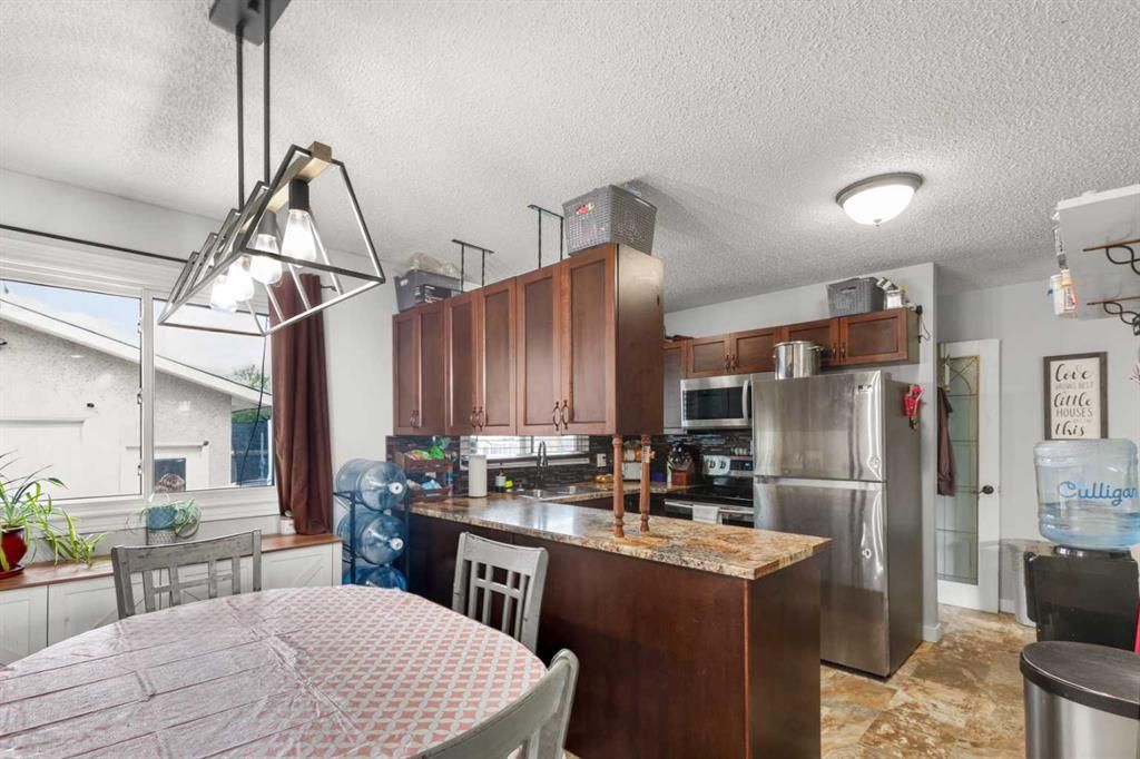 9922 83 Avenue  - Photo 5