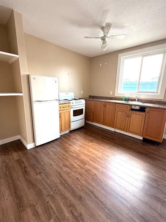 4605 50 Street  - Photo 17