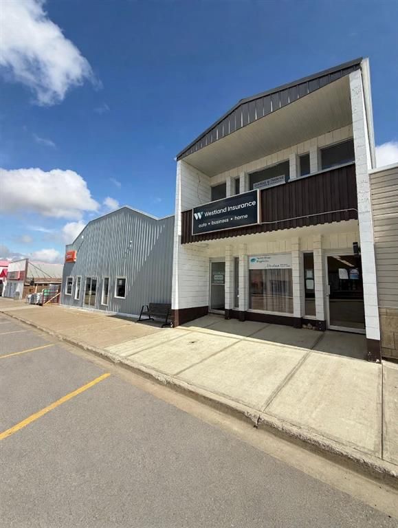 4605 50 Street  - Photo 4