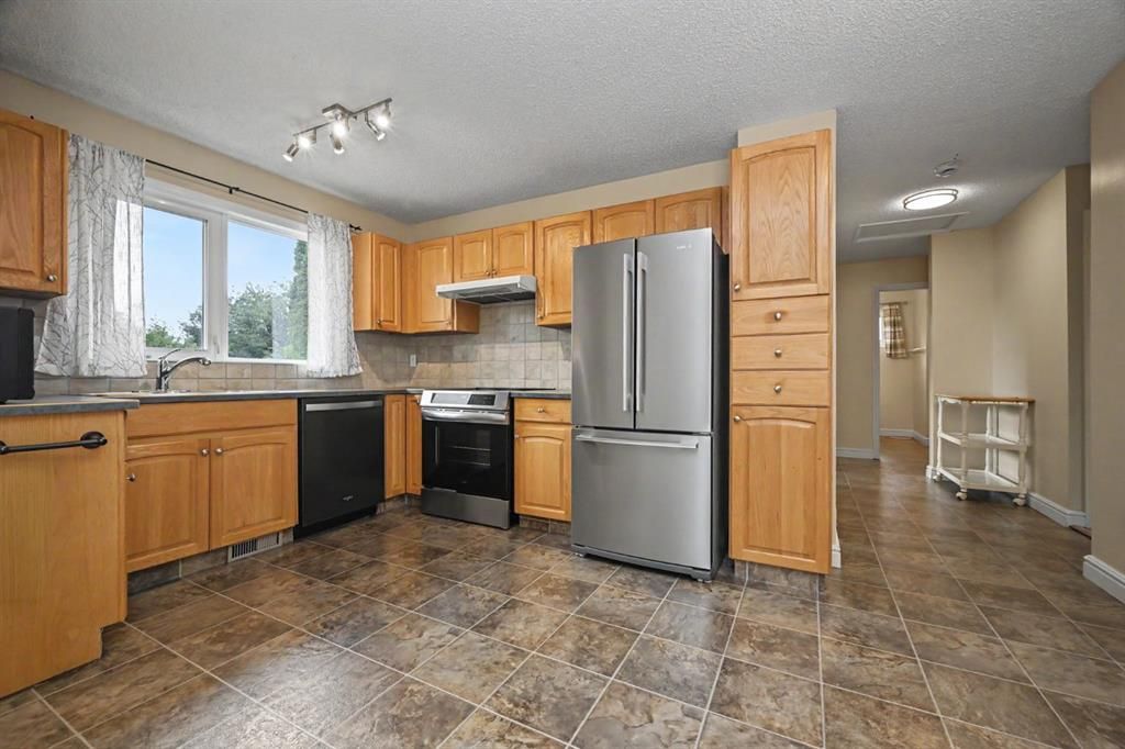 7325 97A Street  - Photo 13