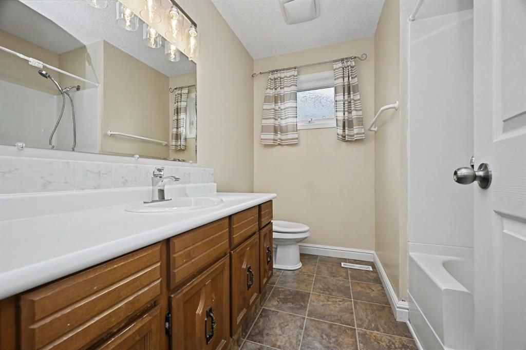 7325 97A Street  - Photo 15