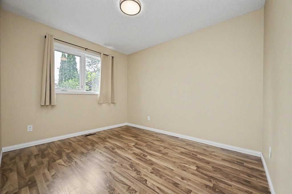 7325 97A Street  - Photo 16