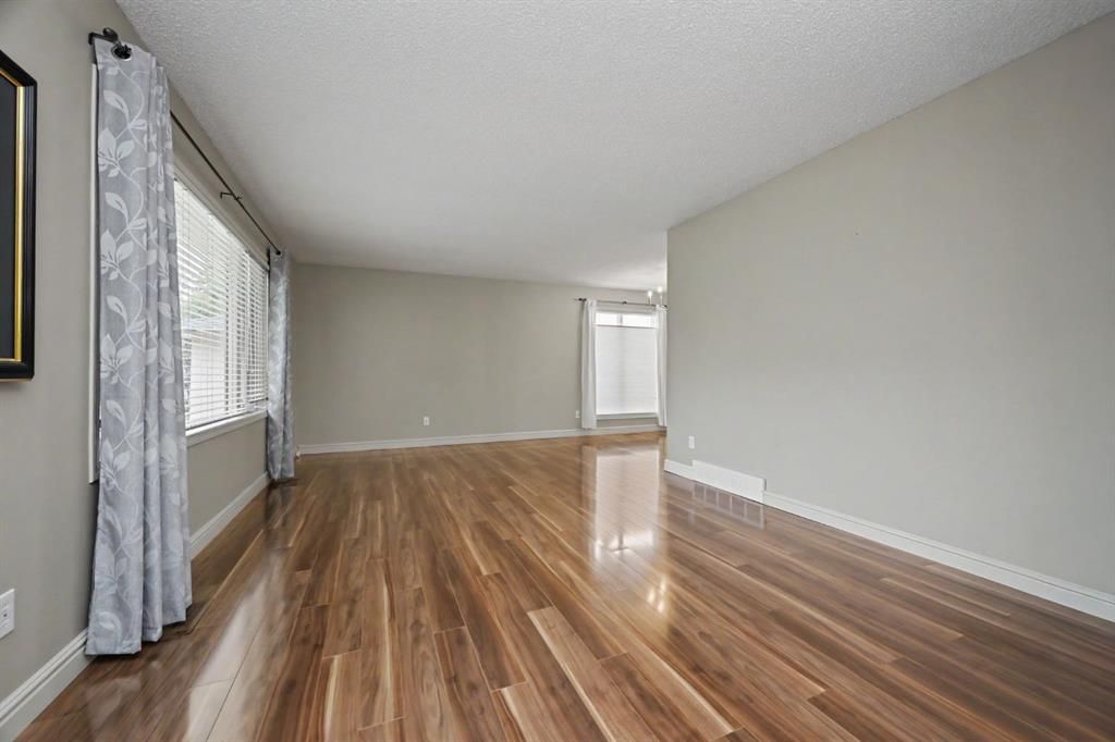 7325 97A Street  - Photo 7