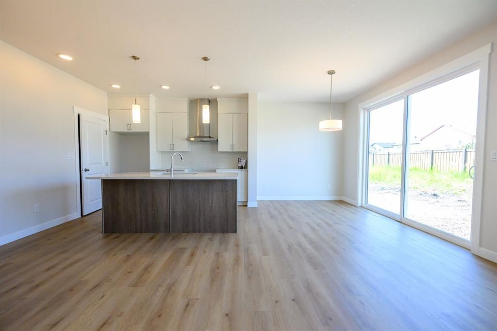 12826 87A Street  - Photo 15