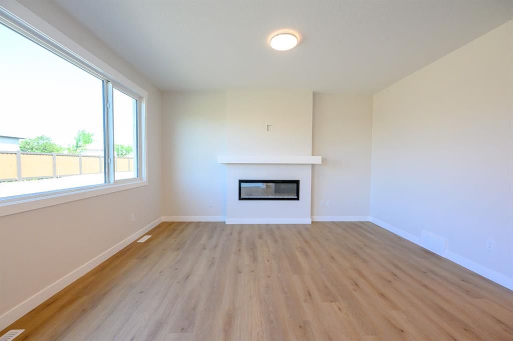12826 87A Street  - Photo 17