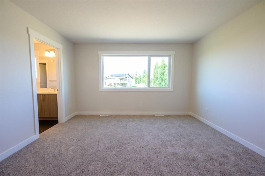 12826 87A Street  - Photo 33