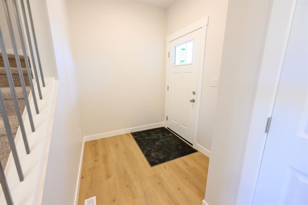 12826 87A Street  - Photo 5
