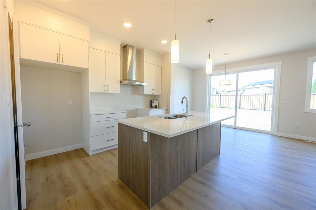12826 87A Street  - Photo 9