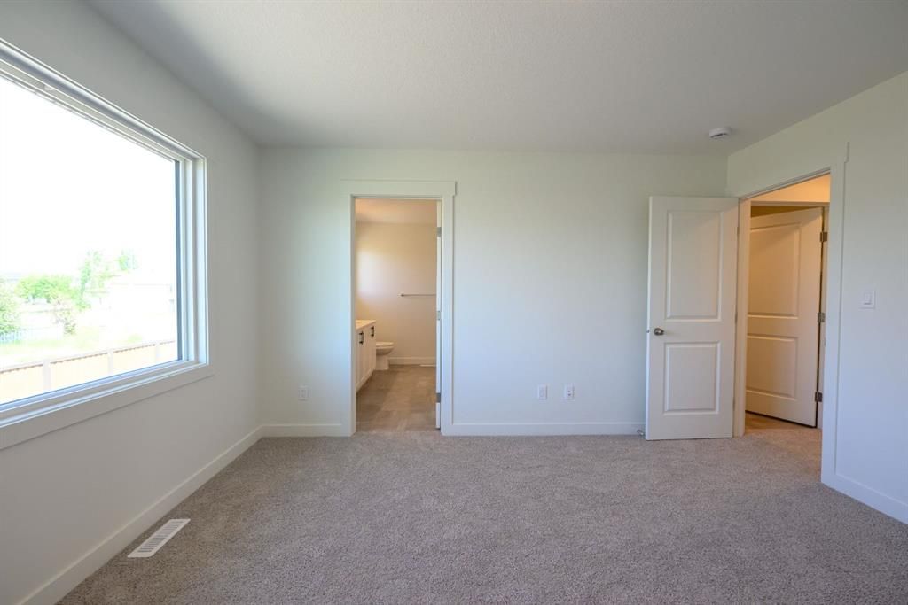 12830 87A Street  - Photo 32