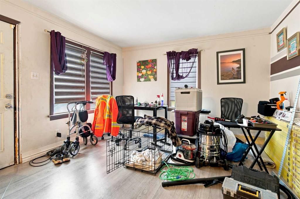 918 3 Avenue  - Photo 4