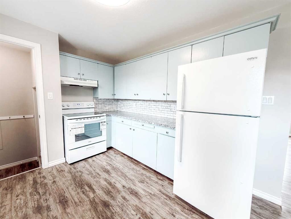 5104 46 Avenue  - Photo 14