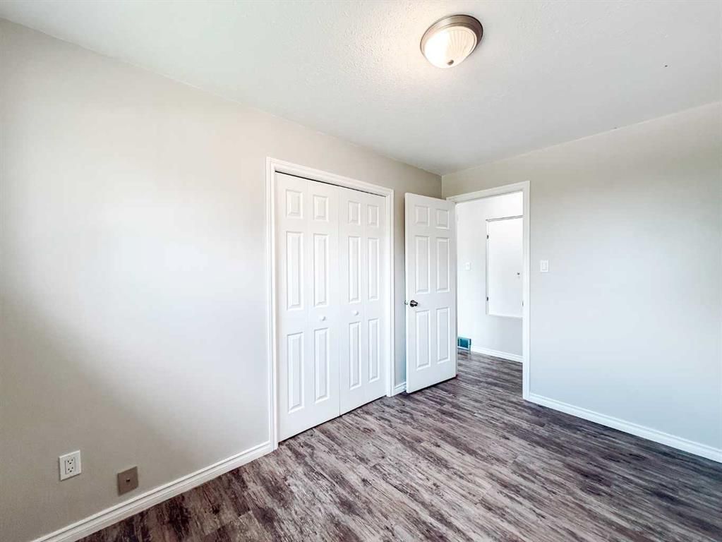 5104 46 Avenue  - Photo 16