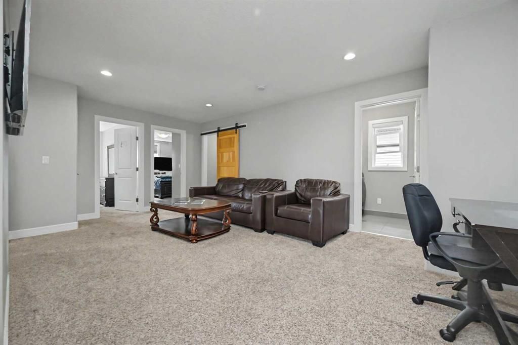 11813 86A Street  - Photo 21