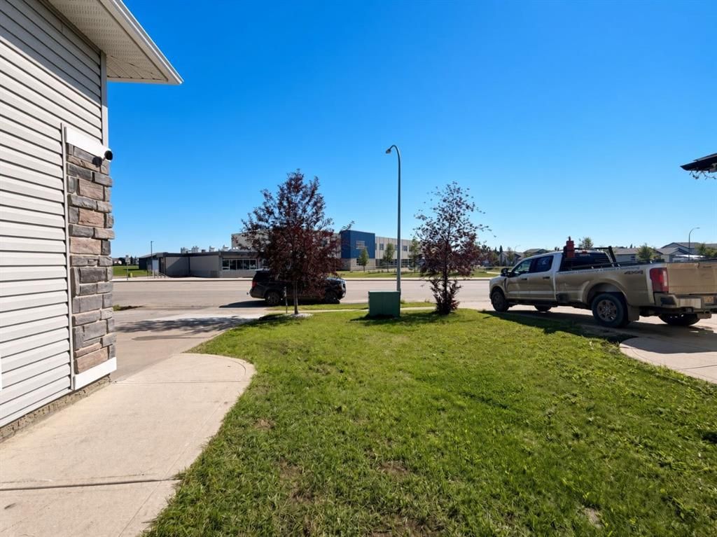 9010 Willow Drive  - Photo 4