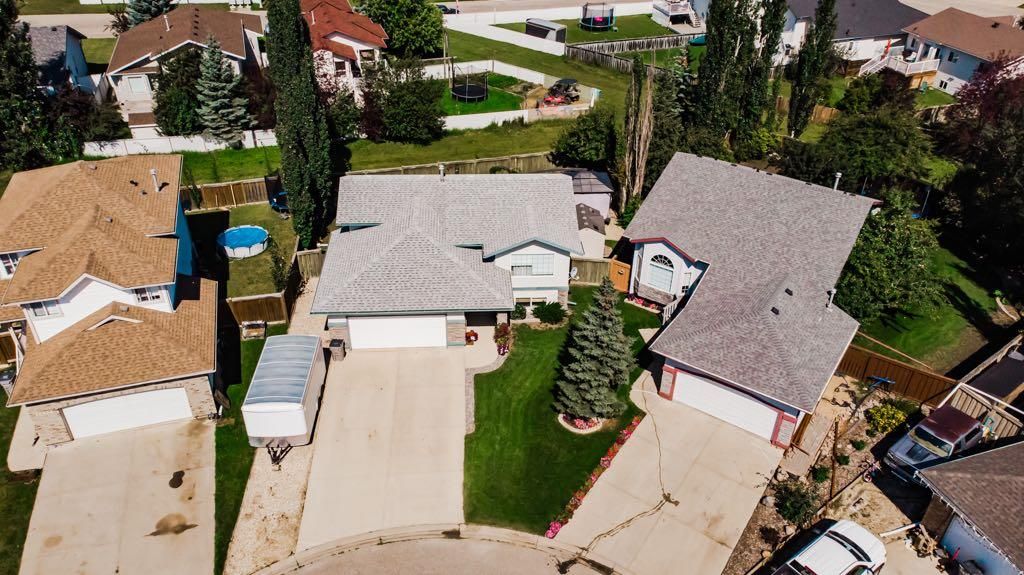 10310 73 Avenue - Photo 2