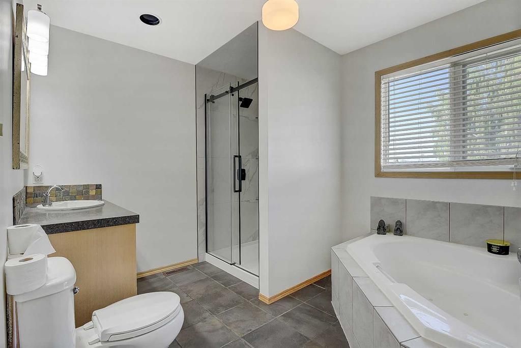 10659 81 Avenue  - Photo 11
