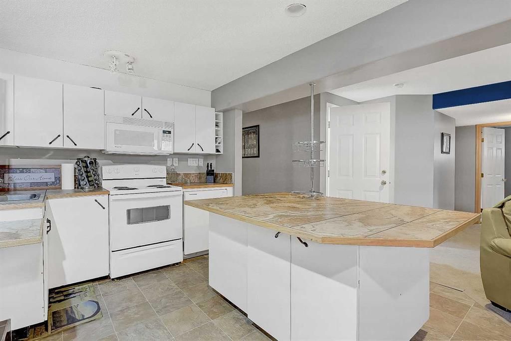 10659 81 Avenue  - Photo 24