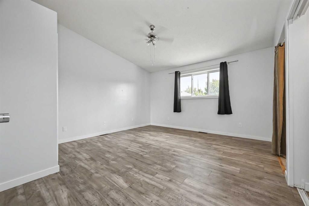 5003 46 Street  - Photo 16