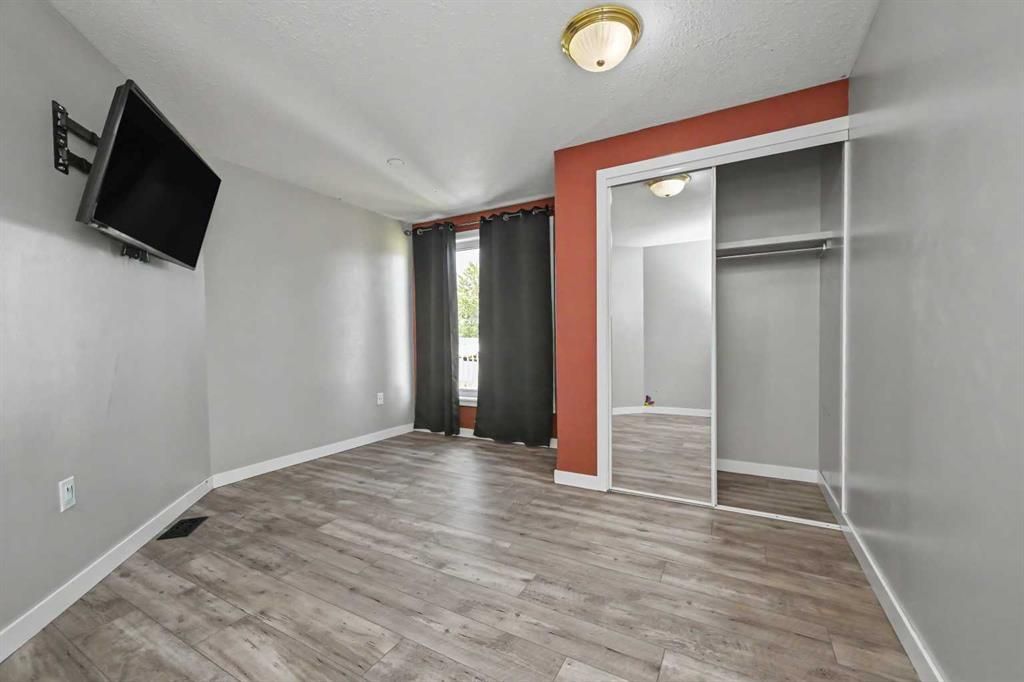 5003 46 Street  - Photo 20