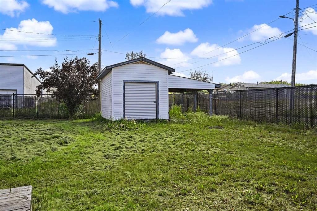 5003 46 Street  - Photo 25