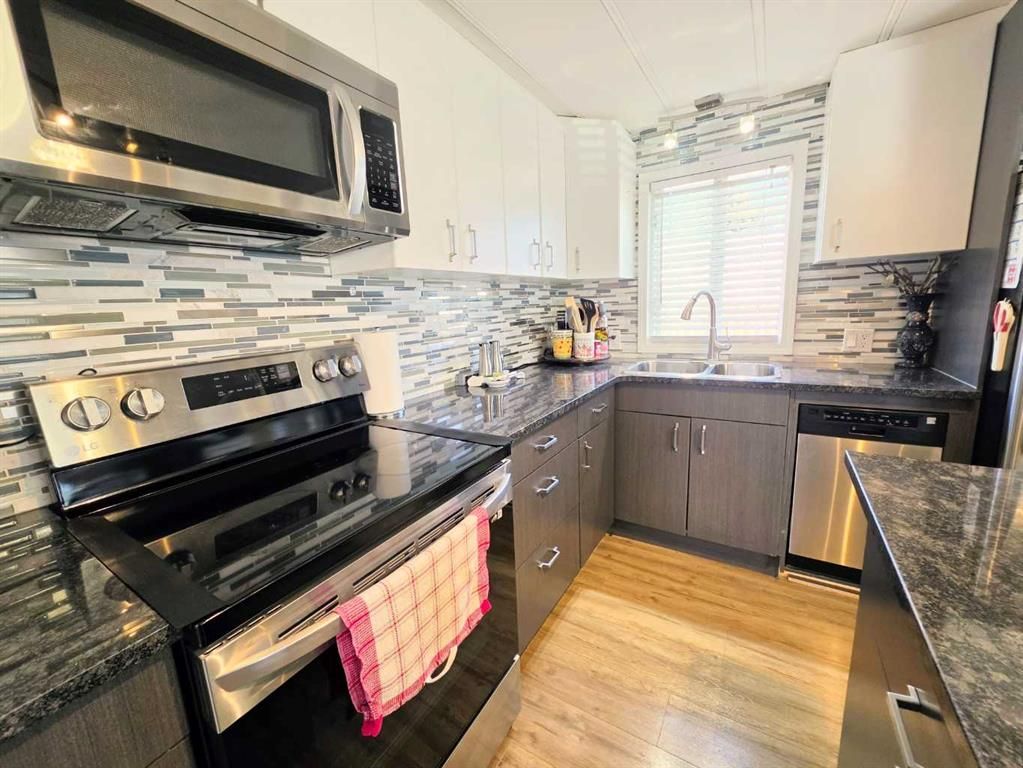 409 7 Avenue  - Photo 10