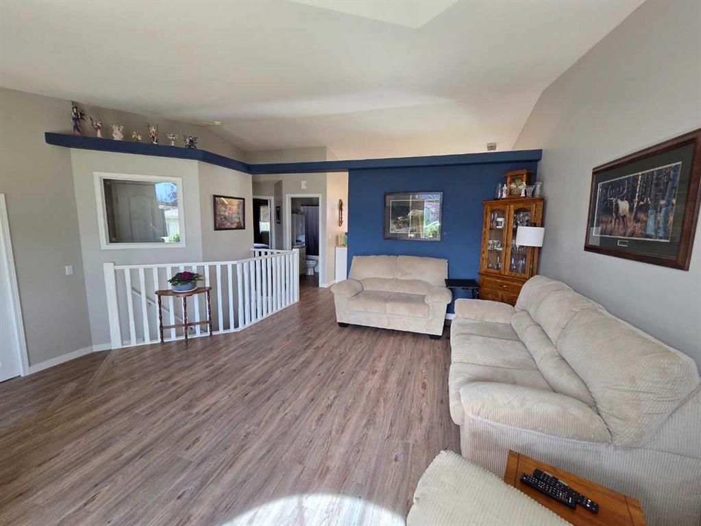 37 Pinnacle Crescent  - Photo 14