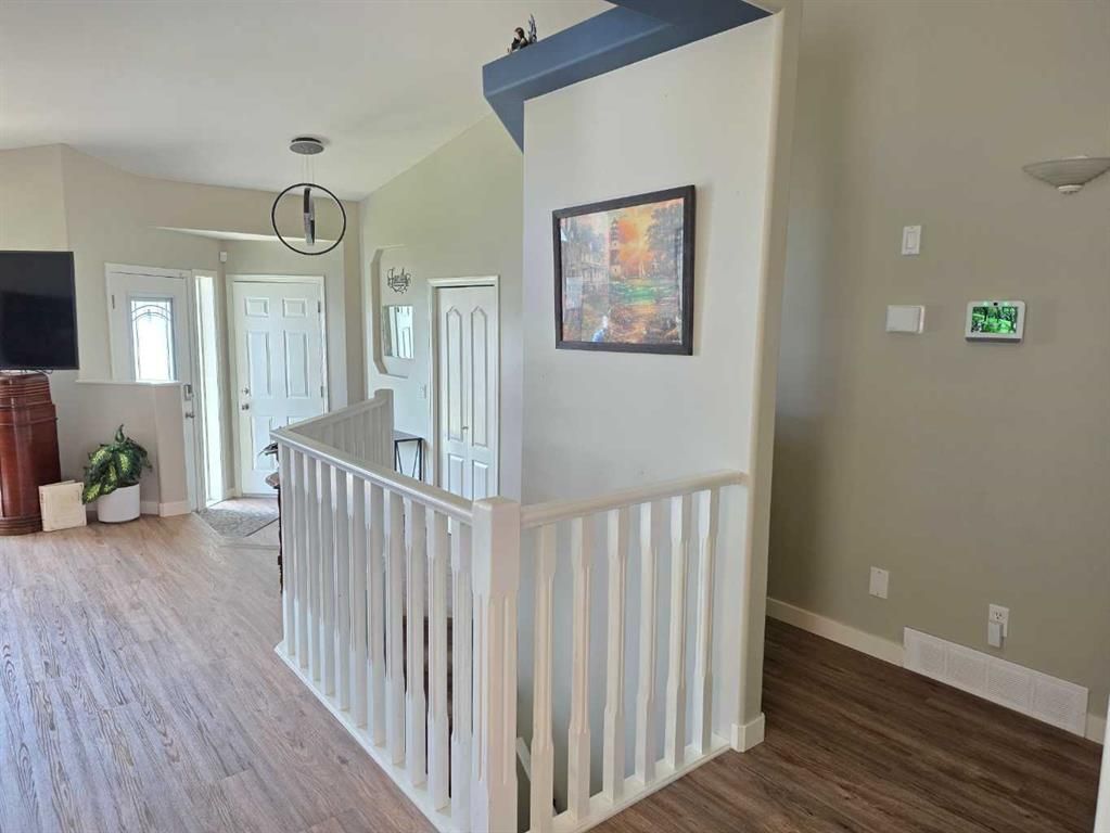 37 Pinnacle Crescent  - Photo 15