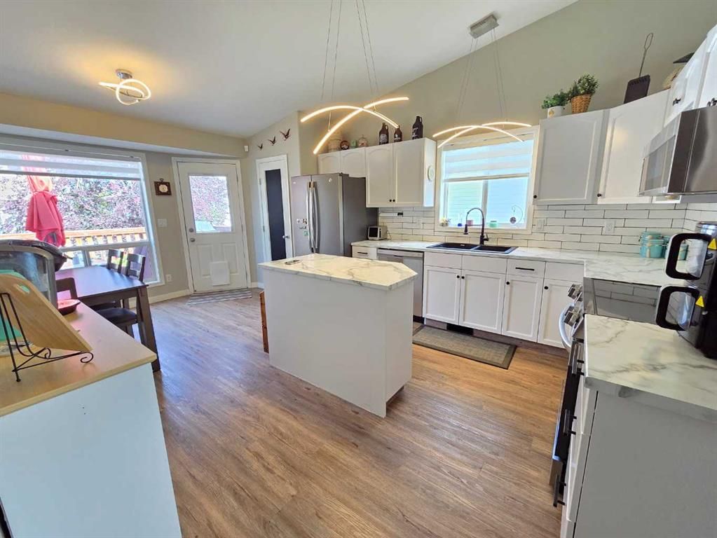 37 Pinnacle Crescent  - Photo 16