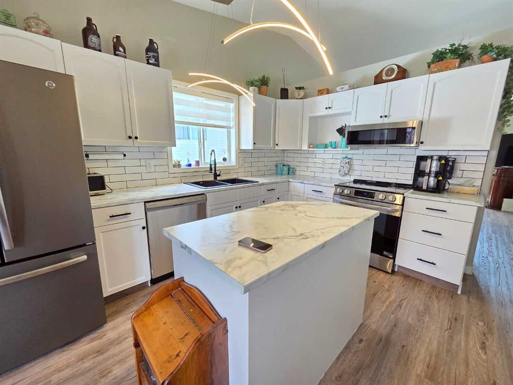 37 Pinnacle Crescent  - Photo 18
