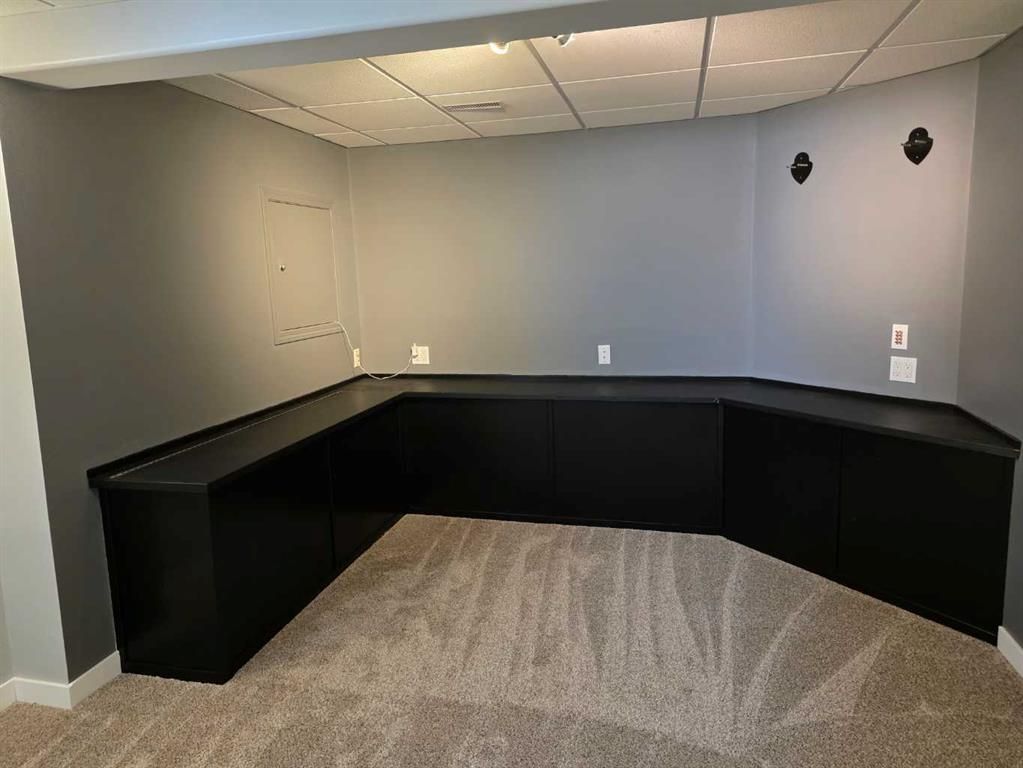 37 Pinnacle Crescent  - Photo 33