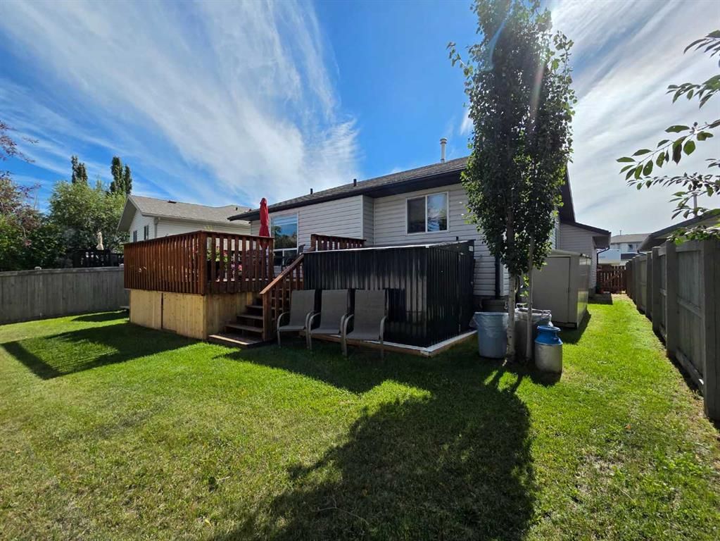 37 Pinnacle Crescent - Photo 3